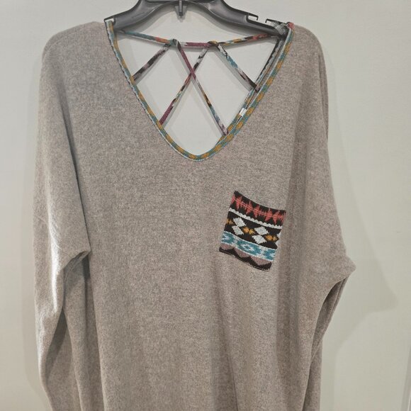 Now N Forever Women's 2X Solid Crisscross V-Back Top w/Aztec Print Trim NWOT - Picture 4 of 8